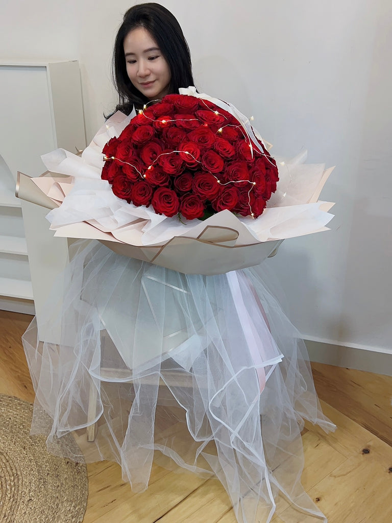 99 Roses Cut 99 Roses Bouquet - Deeply in Love – Ladyblooms Floral & Gifts