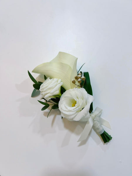 Fresh Flowers Boutonnière - Calla Lily
