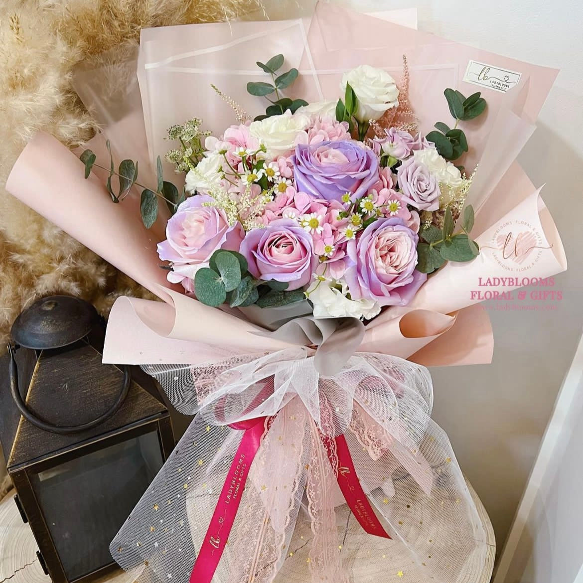 Fresh Bouquet - Pink Hydrangea with Roses in Unicorn Colour