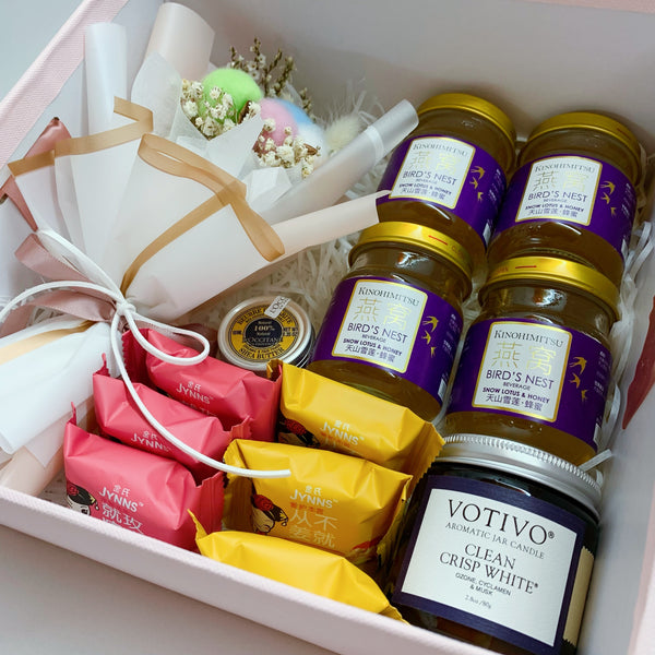 Gift Box with 100% Soy Wax Candle - For Mummy to be