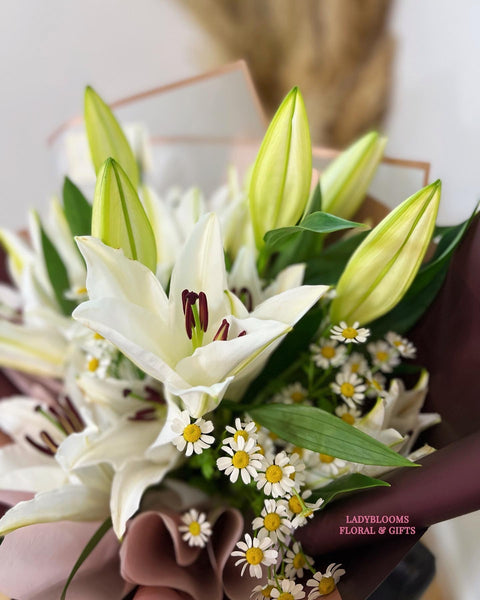 Fresh Lily Bouquet
