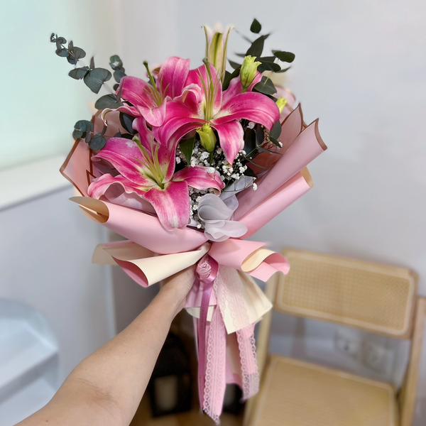 Fresh Lily Bouquet