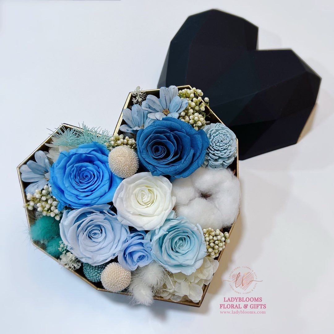 Preserved Roses in Heart