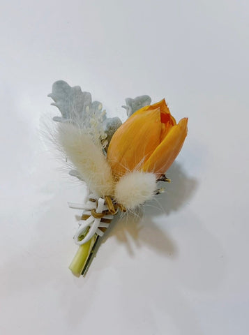Fresh Flowers Boutonnière - Tulips