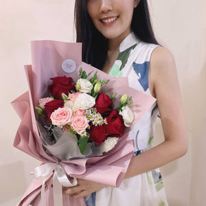 Fresh Red and Sweet Pink Roses Bouquet