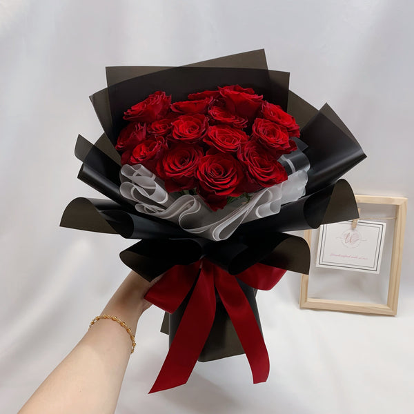 Rose Bouquet - Pretty in Red