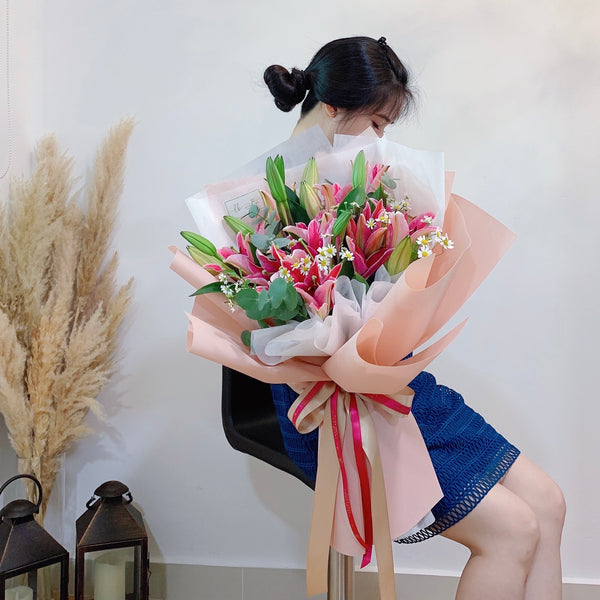 Fresh Lily Bouquet - Pink