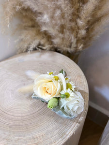 Fresh Flowers Boutonnière